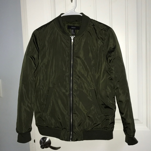 Bomber - Picture 1 of 4